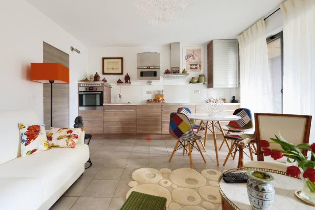 אקס-אן-פרובאנס Le Precieux - Superbe Appart Confort Avec Grande Terrasse De 25M2 - Parking Prive Proche Centre Ville D'Aix En Provence - Hopital Hpp - Creps מראה חיצוני תמונה